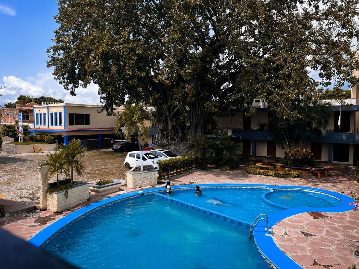 Hotel Gina Tecomán Exterior foto